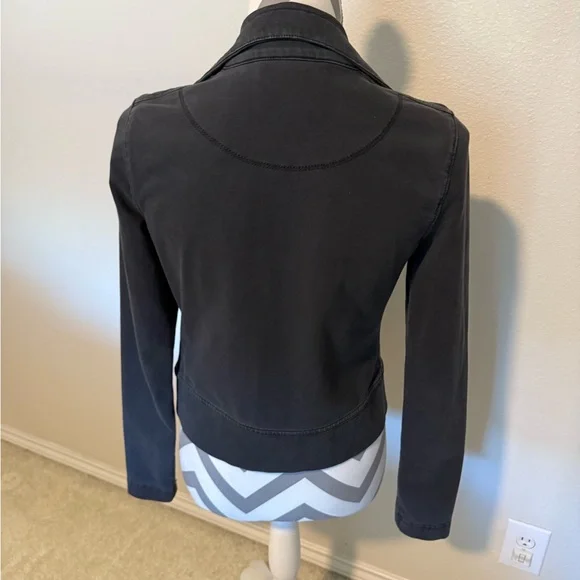 Women's Charcoal Utility Jacket - Picture 4 of 7